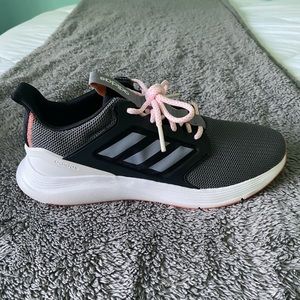 Adidas Tennis Shoes with Cloudfoam